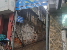 Bán 93M trại cá tặng nhà 2 mặt ngõ hai bà trưng