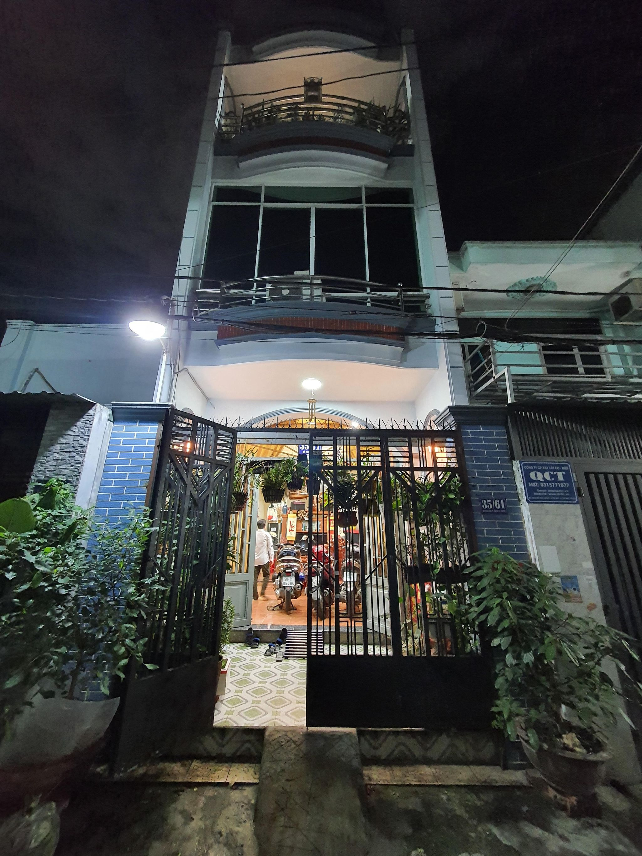 Bán nhà hẻm đẹp Đỗ Thừa Luông, Phường Tân Quý, Quận Tân Phú.