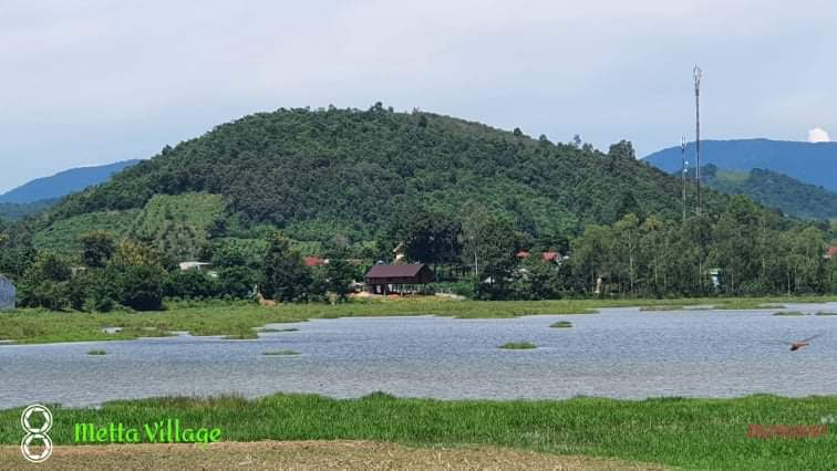 Cần sang nhượng lại lô đất siêu đẹp thế tựa núi thuộc Hồ Xã Đắk Nuê, Lăk, Đắk Lắk