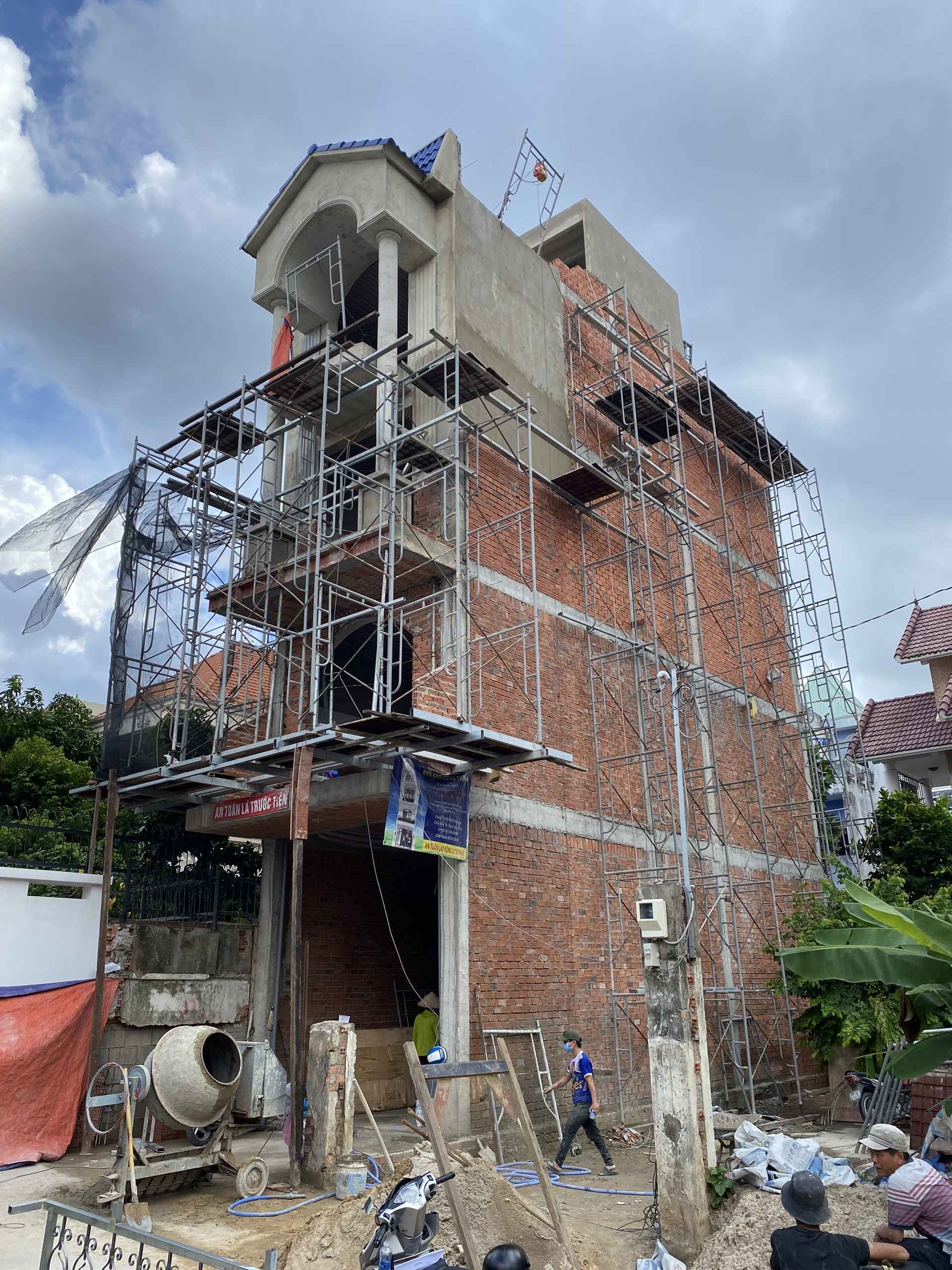 Bán nhà Nguyễn An Ninh - Hai Bà Trưng 45 mét  5 phòng ngủ  3.1 Tỷ
