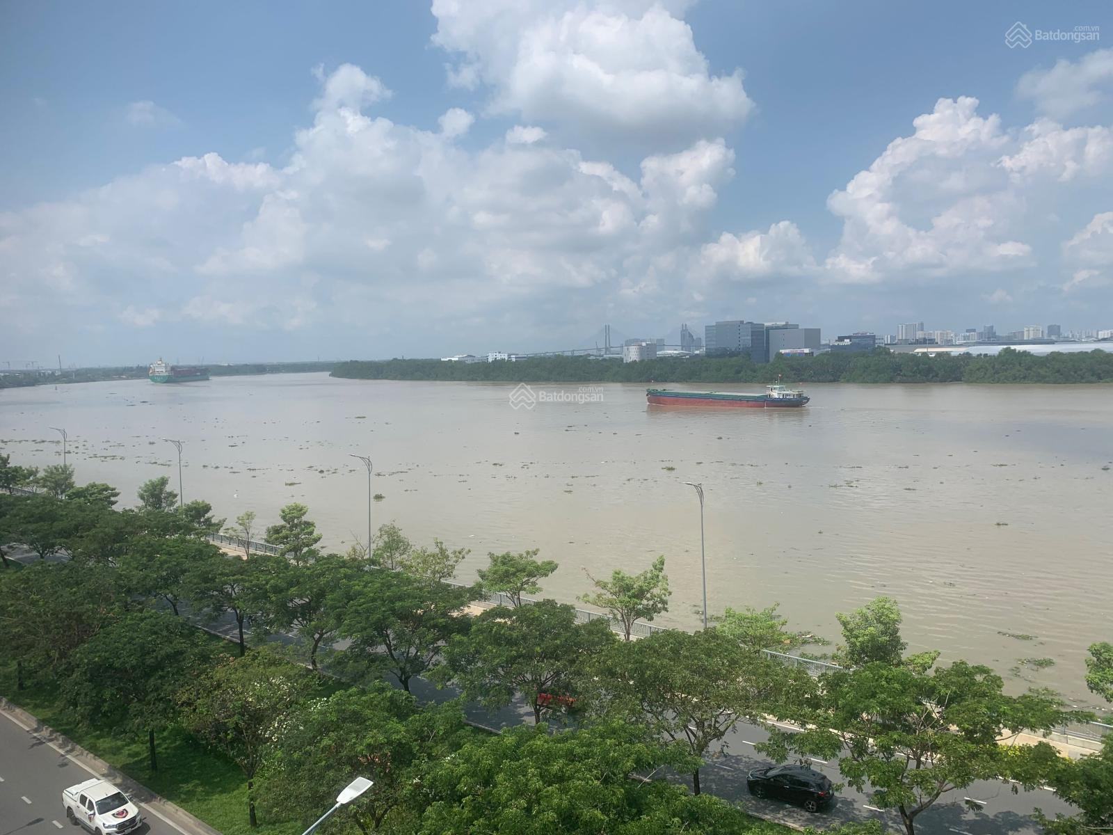 Bán nền mặt tiền sông Sài Gòn 10x24(240m2)  Thành Phố Thủ Đức