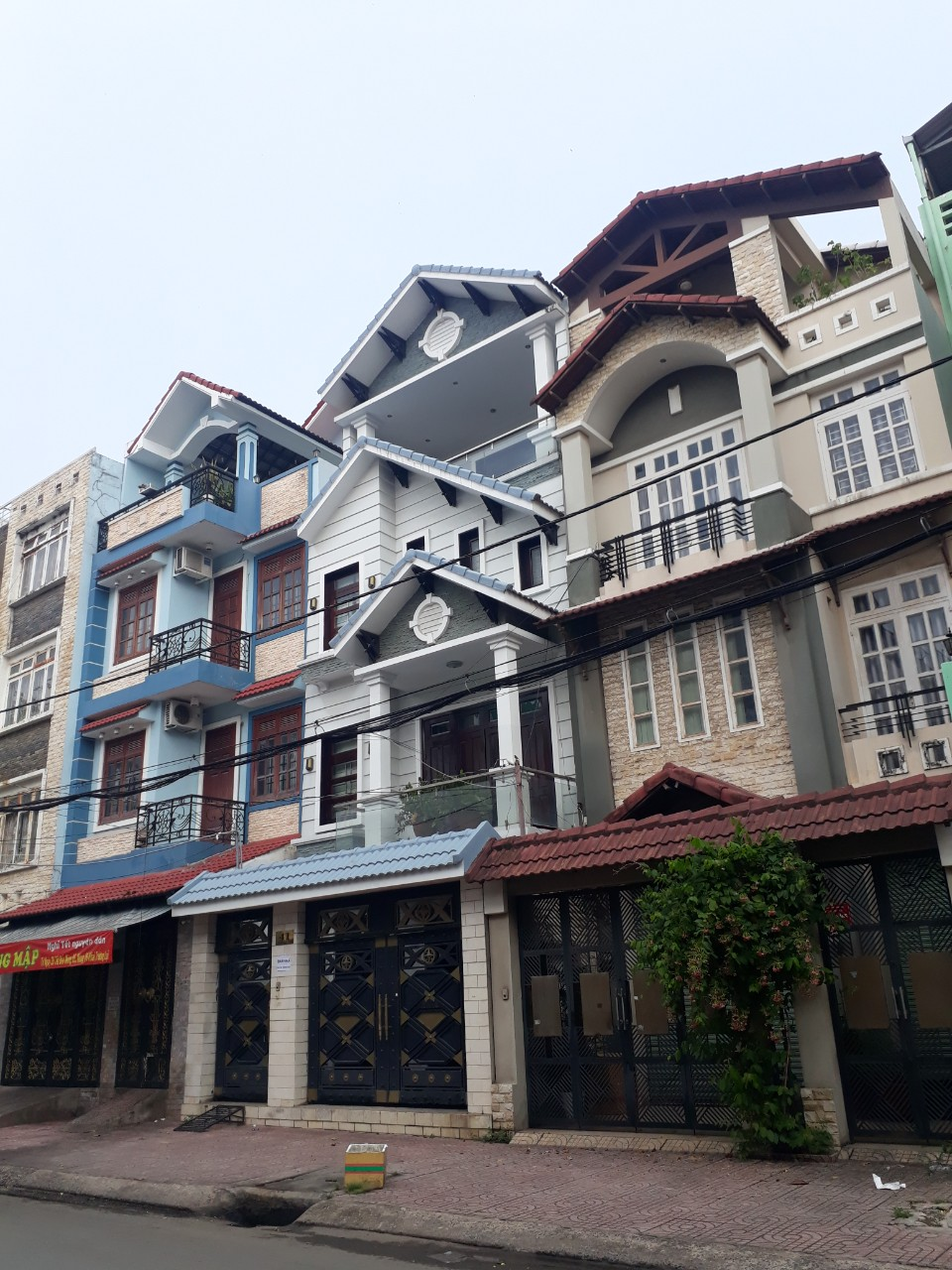 Bán nhà chính chủ SHR, giá rẽ, gần Aeon Tân Phú, ô tô ngủ nhà, 5m x 16.2m, 2 tầng, giá 5.5 tỷ
