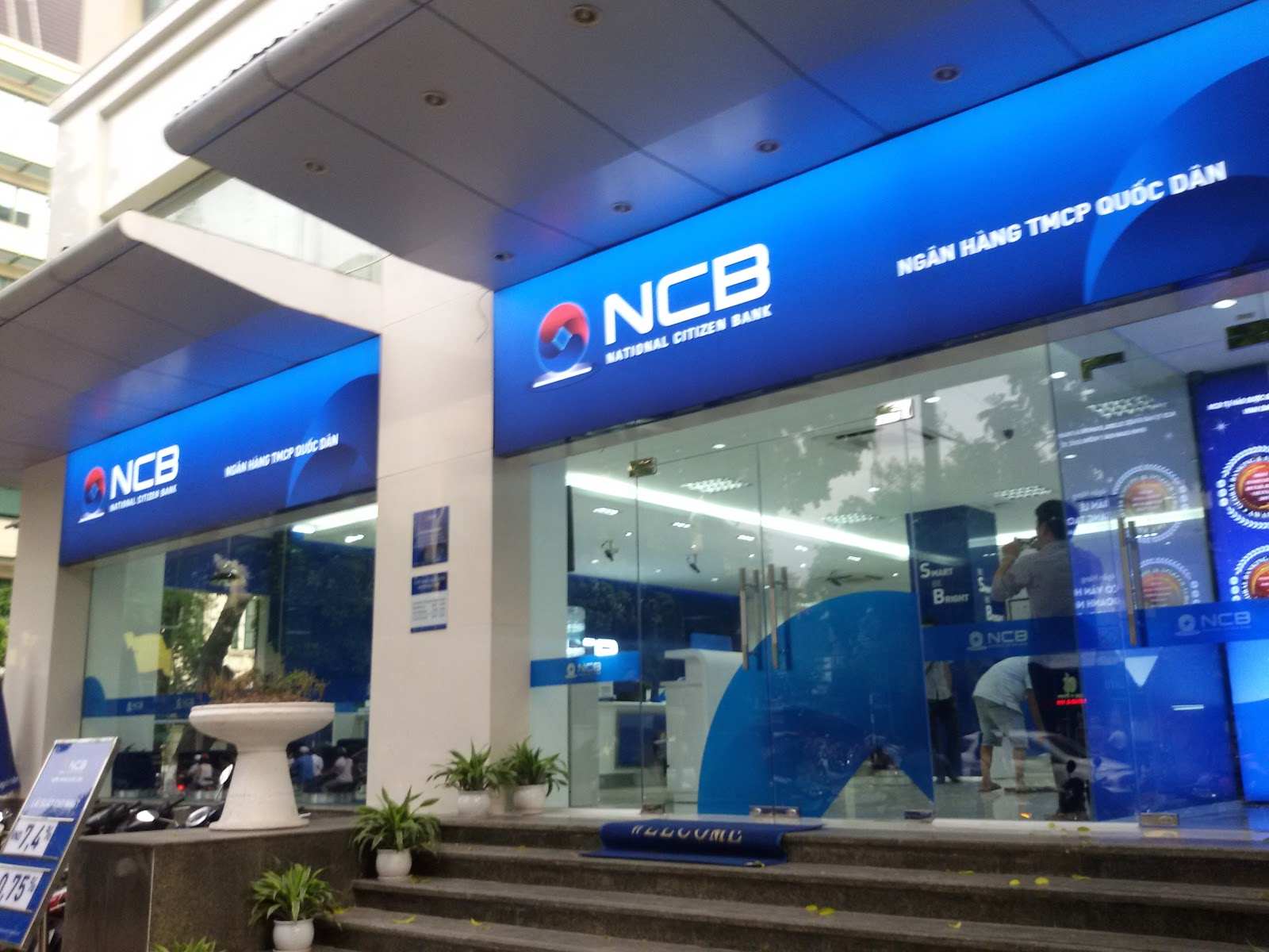 NCB xiết nợ Hữu Liên Á Châu