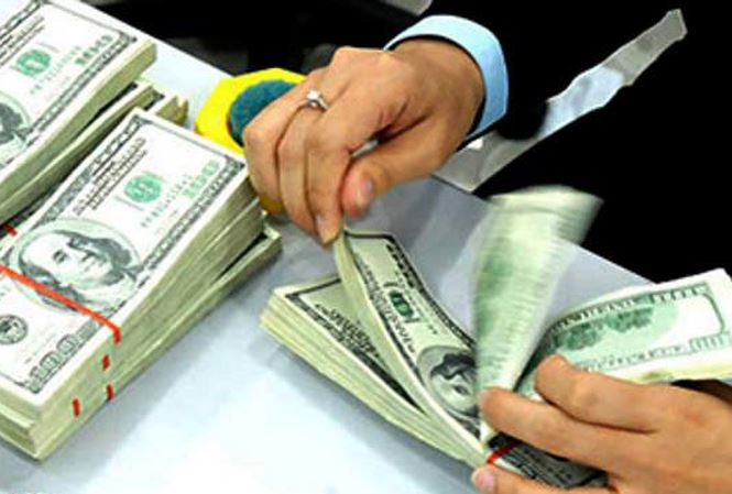 tỷ giá tự do lập đỉnh mới